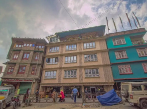Hotel Blue Spring Residency By OYO Rooms