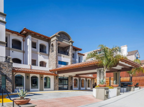 La Quinta Inn & Suites by Wyndham Santa Cruz