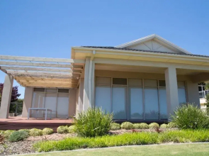 Golfers Paradise (18th Tee) - 52 Huntingdale Drive