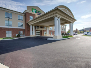 Holiday Inn Express & Suites Lancaster East - Strasburg by IHG