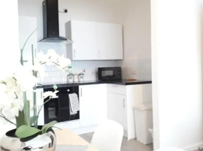 Lynn's Liverpool Apartment