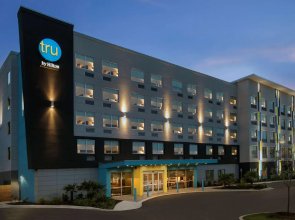 Tru by Hilton Charleston Ashley Phosphate