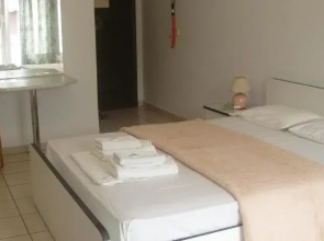 Aris Apartments