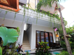 Gatra Ubud Inn
