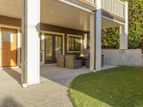 Stunning 3 Bedroom Secondary Suite N Van