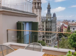 Duquesa Suites Landmark Hotel by Duquessa Hotel Collection