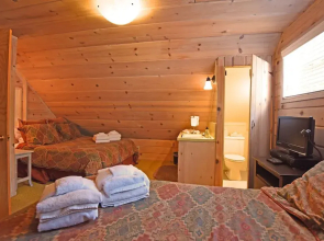 Woodland Chalet 2 mi From Beach Access!