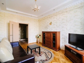 Апартаменты двухкомнатные на проспекте Независимости 44