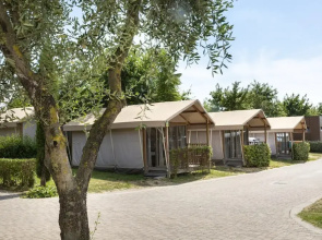 hu Firenze Certosa camping in town