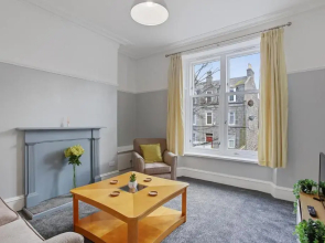 Lovely 3 bedroom apartment in Aberdeen Centre