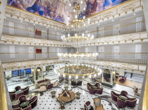 Hotel Orange Palace Side