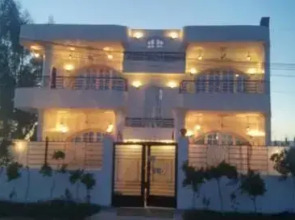 Lotus Lis House