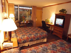 Boulder Outlook Hotel & Suites