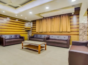 The Grand Yash By OYO Rooms