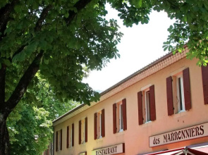Les Marronniers