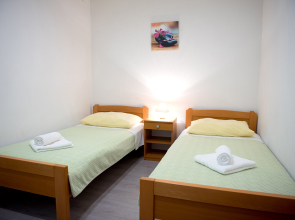 Room Robi - 50m from beach R1 Podstrana, Riviera Split