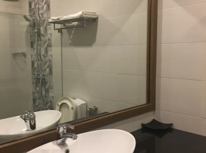 Robinland Residences - Hostel
