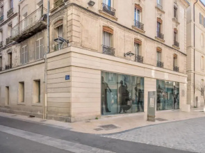Large and bright studio with AC at the heart of Avignon - Welkeys