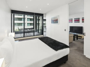 Edgewater 207