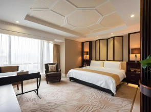 Paramount Gallery Hotel