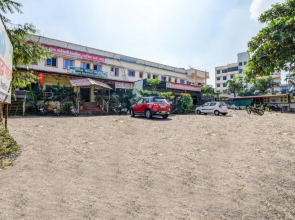 Shraddha Lodging by OYO Rooms