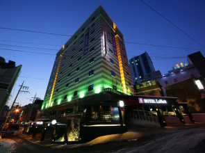 LaNuit Hotel