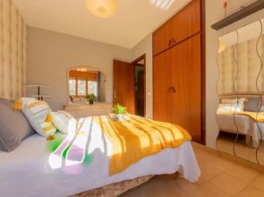 House Juan Deltebre