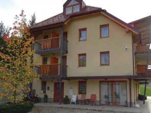 Beautiful Home in Lasko With Wifi and 1 Bedrooms