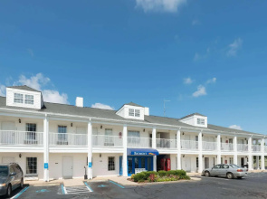 Baymont Inn And Suites Greenville At I 65