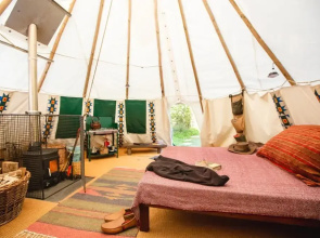 Larkhill Tipis and Yurts