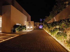Marrakech Oasis Retreat - 5-bedroom Villa With Private Pool