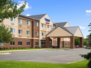 Fairfield Inn & Suites Lansing West