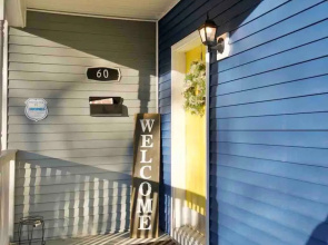Charming 4 Bedroom House Nissan Sentra Available With Longer Stays