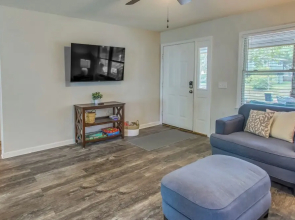 Dog-friendly Oak Island Rental - 1 Mi to Beach!