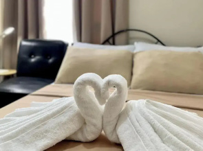 Apartment Sleeps 6 With Netflix