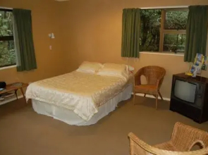 Wheatly Downs Farmstay And Backpackers