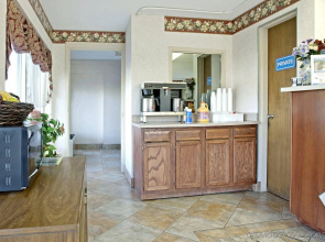 Americas Best Value Inn & Suites Knoxville North