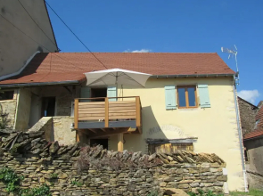 Cozy Holiday Home in Joncy with Valley View