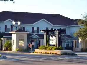 Lucaya 3 Bedrooms 2 Bathrooms Townhome With Free Wifi