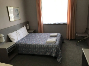 Tea Gardens Hotel