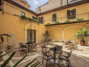 Colomba D'Oro Hotel