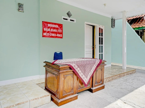 Dewi Guest House Syariah by Oyo