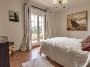 3 Bed Beach Apartment With Views Isla Canela