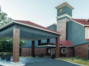 La Quinta Inn & Suites by Wyndham Atlanta Perimeter Medical