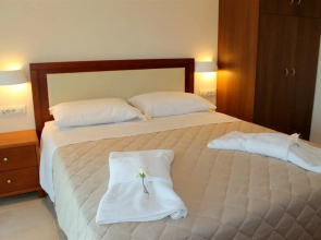 Lido Paradise Apartments