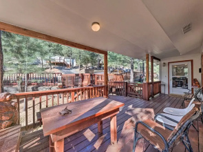 Spacious Ruidoso Cabin < 3 Mi to Downtown!