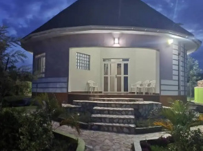 Bwizi Gardens and Resort