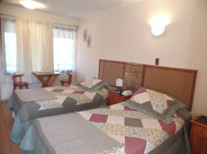 Hotel y Apart Dos Castaños
