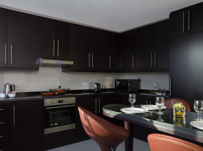 Pullman Dubai Jumeirah Lakes Towers - Hotel & Residence