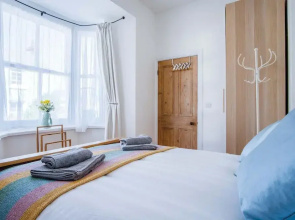 Sea Glass - 2 Bedroom Apartment - Manorbier
